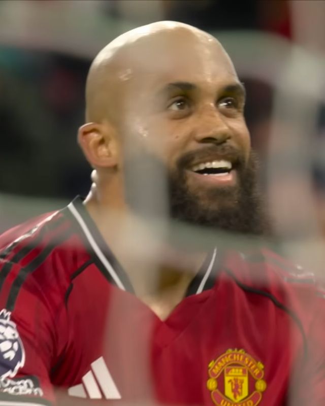 Bryan Mbeumo sous le maillot de Manchester United à Old Trafford